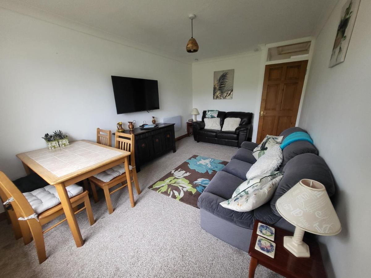 A Great Place For You And Your Dog To Stay Falmouth Exterior photo